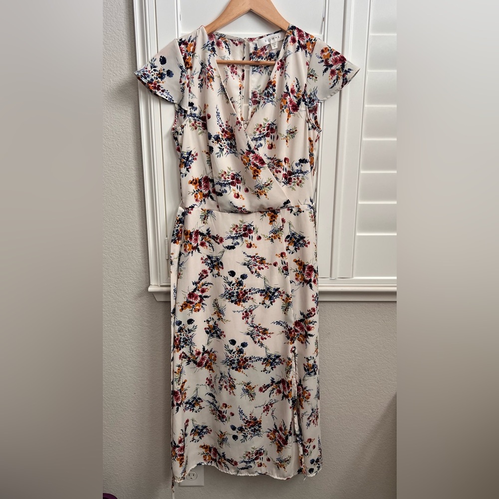 Rowan Floral dress. Never worn in pristine condition.